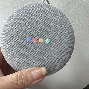 Google Nest Mini (2nd Generation) Smart Speaker - Chalk